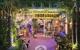 Hideout Hostel