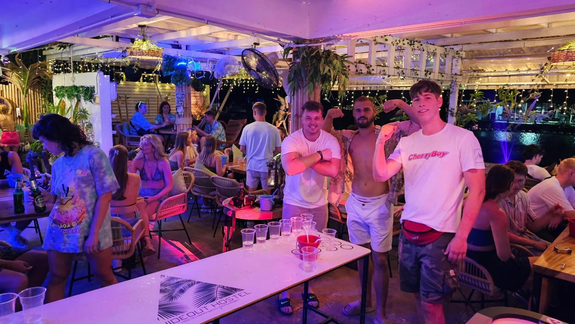 Hideout Hostel Hat Rin Buitenkant foto